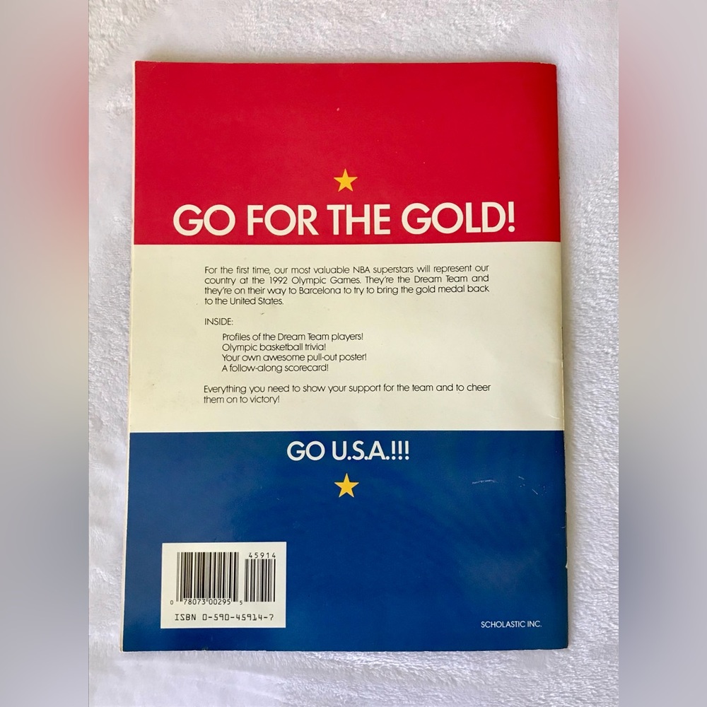 TEAM U.S.A. Scholastic Paperback- May 1992 - The Dream Team - Olympic Basketball - Picture 3 of 10